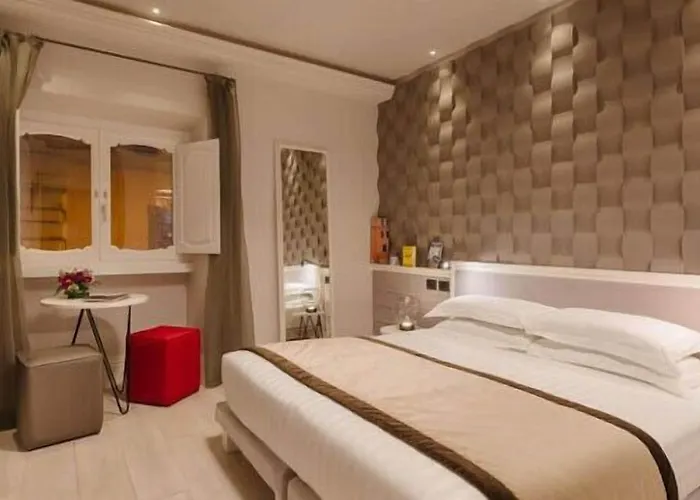 Rhea Silvia Luxury Navona 4*