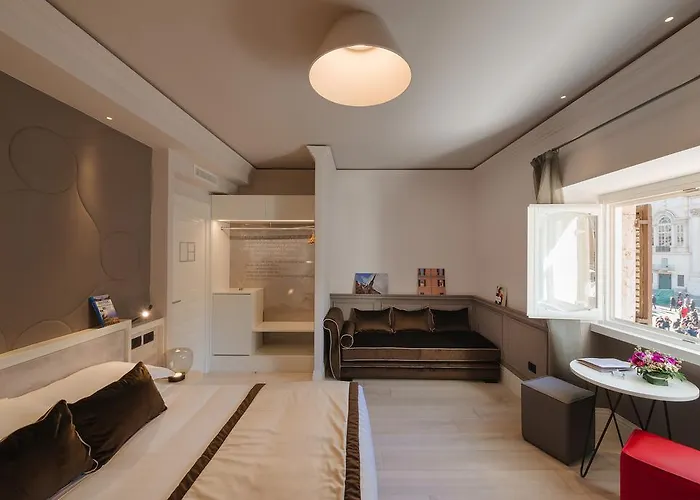 Rhea Silvia Luxury Navona Konukevi Roma