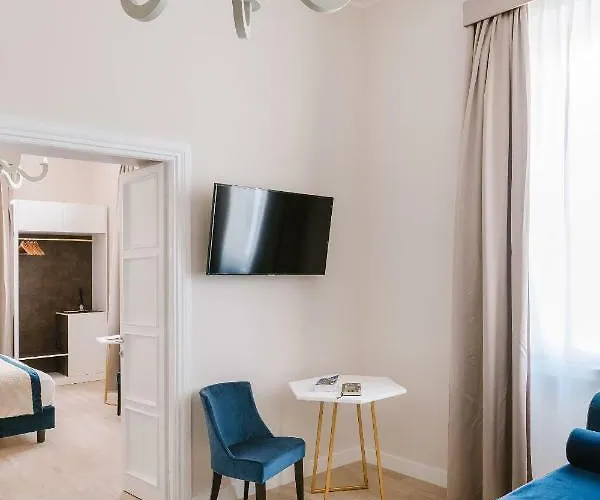Rhea Silvia Luxury Navona Konukevi 4*